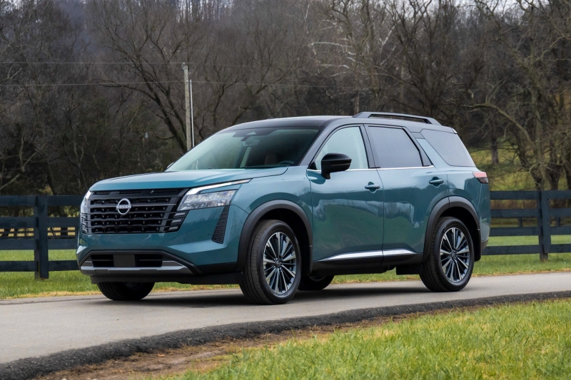 Обновлённый кроссовер Nissan Pathfinder обзавёлся ценником