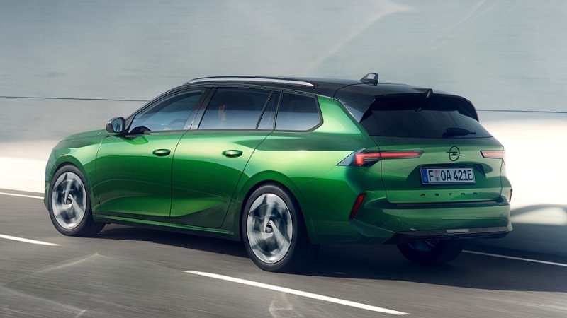 Обновлённый Opel Astra: премиальные фары, салон из вторсырья и батарейка побольше