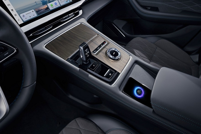 Особый Geely Monjaro для России: переделанный салон, адаптивная подвеска и кое-что ещё