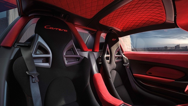 Porsche «обнулила» 20-летний суперкар Carrera GT и снабдила его ле-мановской ливреей