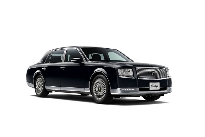 Представительский седан Toyota Century: скромные обновки и нескромное подорожание