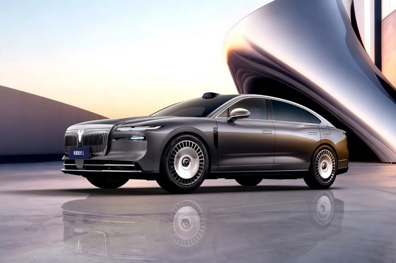 Роскошный полноприводный седан Voyah Passion L: продажи начались