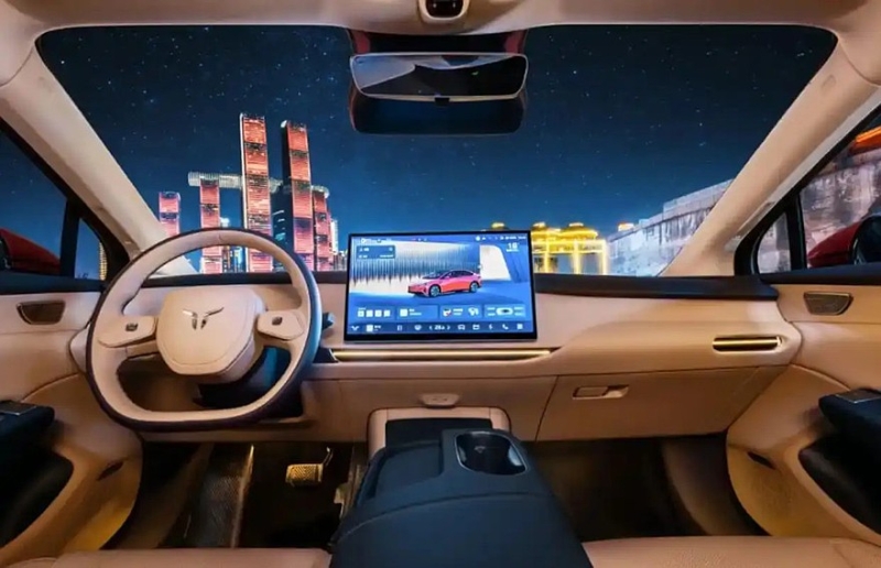 Седан Hongqi Tiangong 05 позволит обойтись без ключа