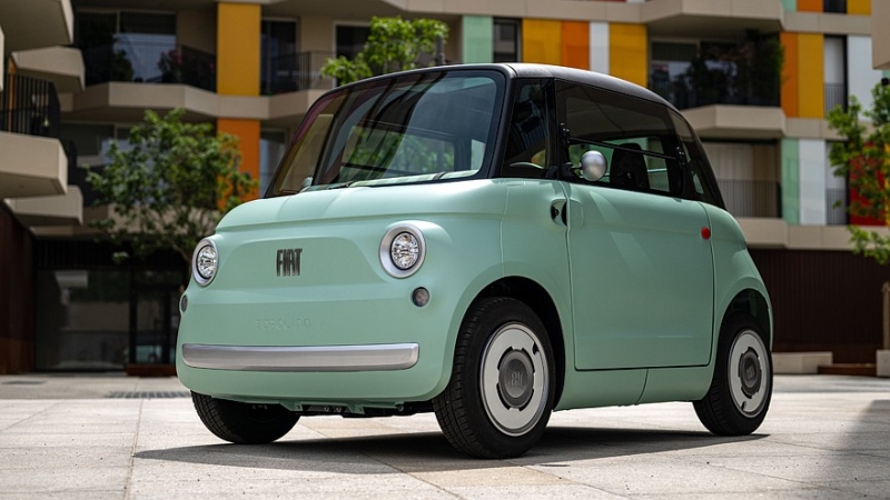 Stellantis делает ставку на самые разные сегменты: &laquo;кроха&raquo; Fiat Topolino доберётся до США