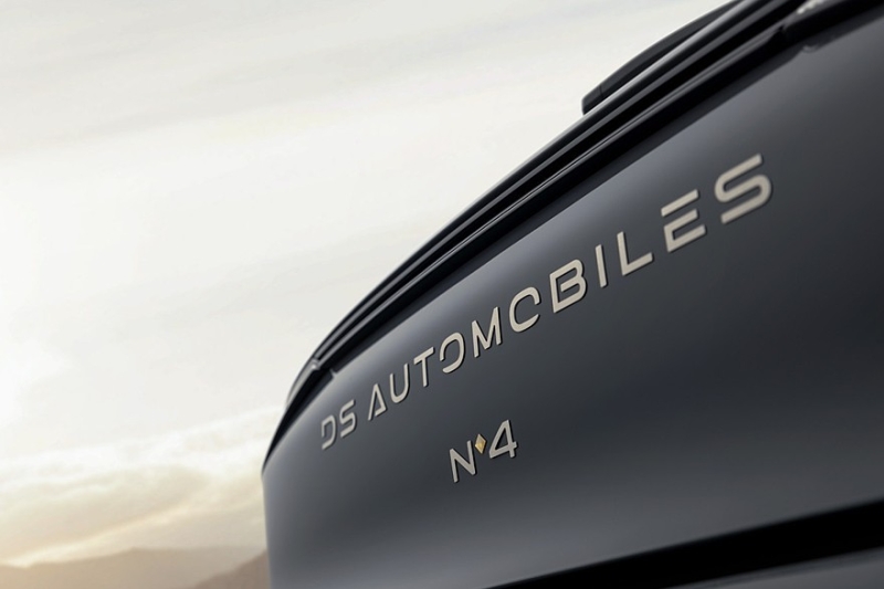 Теряющие покупателей DS 3, DS №4 и DS 7 обзавелись спецверсией Performance Line, цены известны