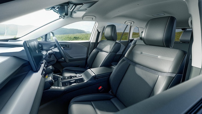 Toyota RAV4 нового поколения вышел на домашний рынок, цены известны