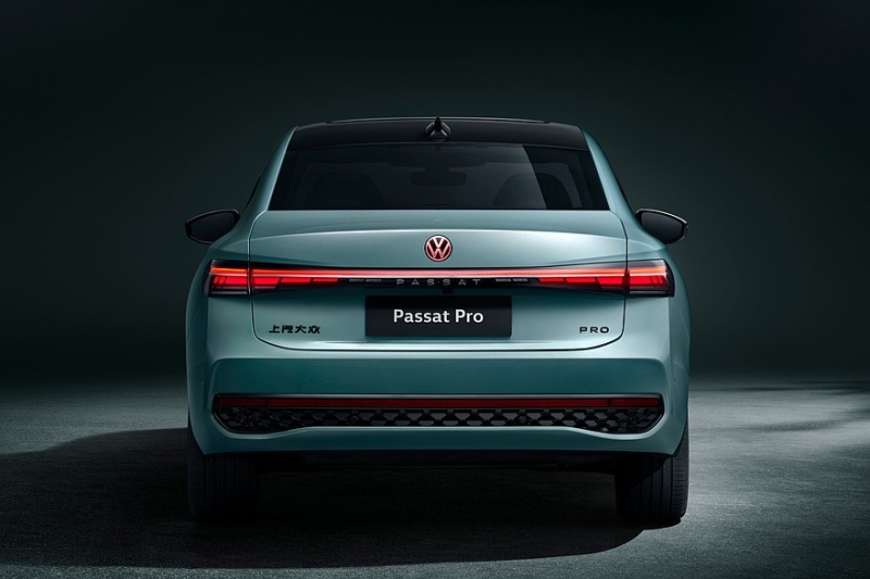 Volkswagen Passat Pro: к старту продаж готовится седан с другими дизайном и начинкой