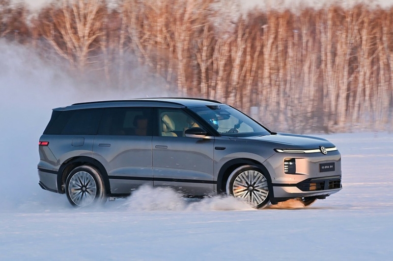 Большой кроссовер Volkswagen ID.Era 9X: засвечен интерьер