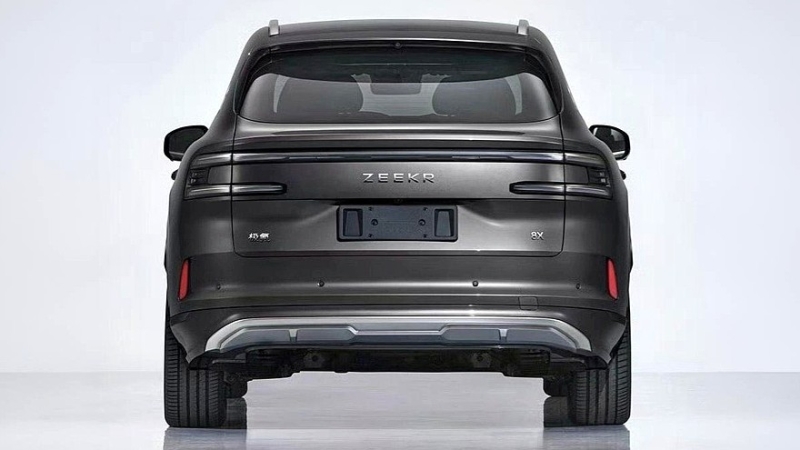 Большой кроссовер Zeekr 8X готовится к премьере: субфлагман с техникой флагмана