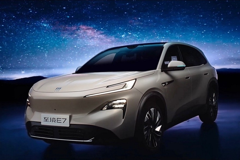 Новый кроссовер Buick Electra E7 показался на свежих кадрах