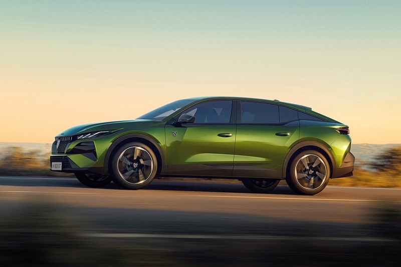 Обновлённый Peugeot 408 для Европы: эффектная оптика и более эффективная техника