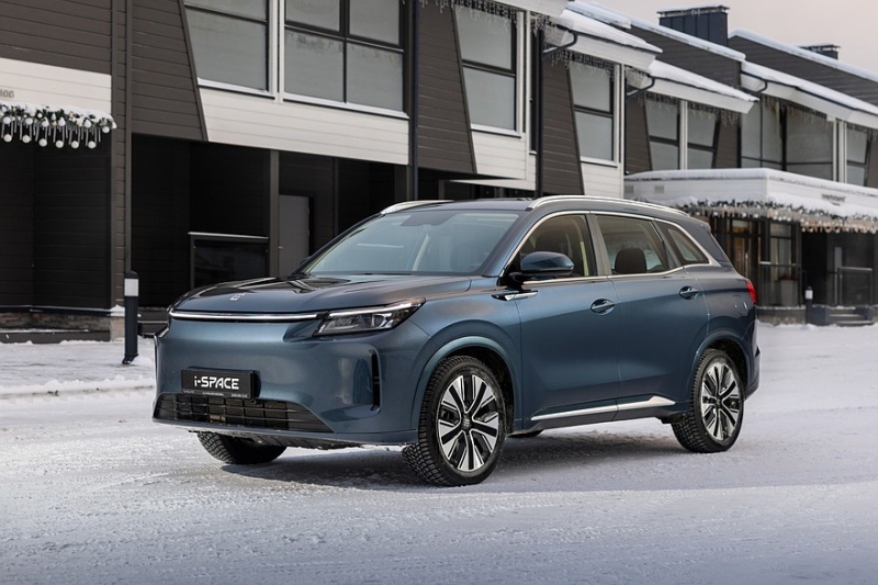 Полноприводный кроссовер Evolute i-Space: объявлена цена