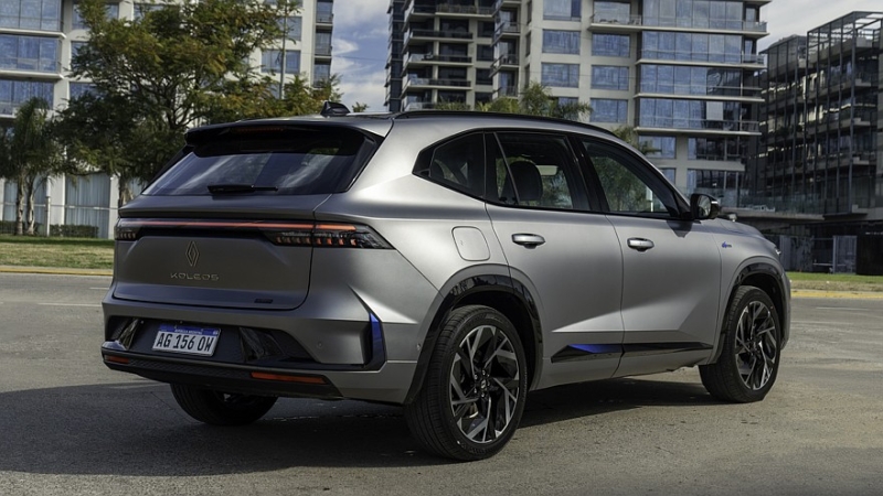 Renault анонсировала новый кроссовер: у него будет имя Filante и корейская сборка