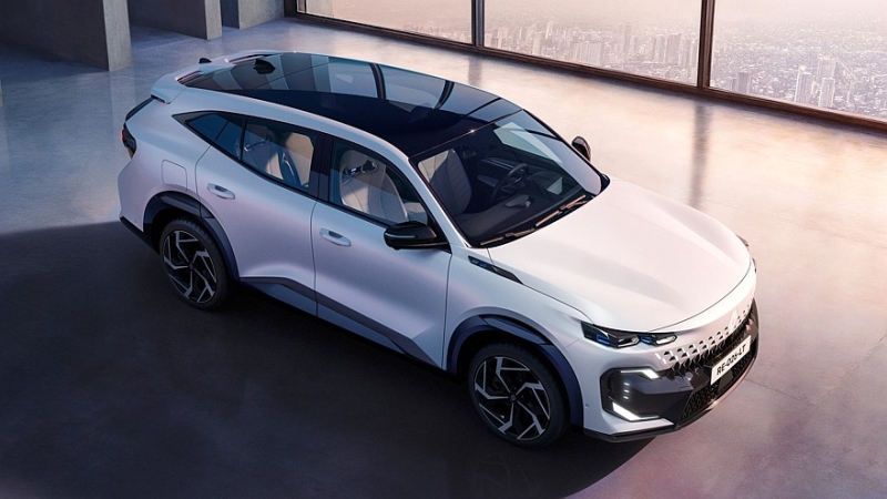 Renault Filante: новый флагманский гибридный кроссовер на платформе Geely и Volvo