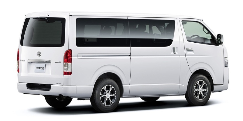Toyota обновила вэн HiAce прошлого поколения: изменения коснулись салона и списка оснащения