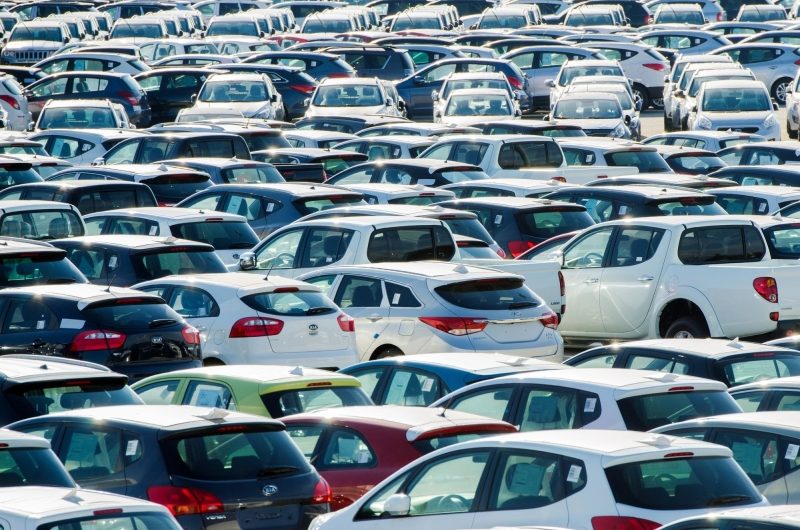 В 2025 году россияне чаще всего покупали автомобили с пробегом в возрасте от 10 до 15 лет