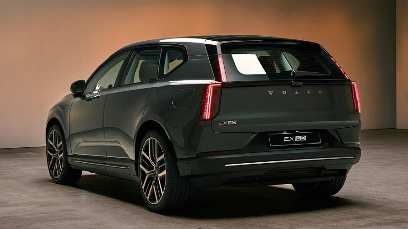 Volvo EX60: без дверных ручек, до 810 км на одной зарядке, сразу есть версия Cross Country