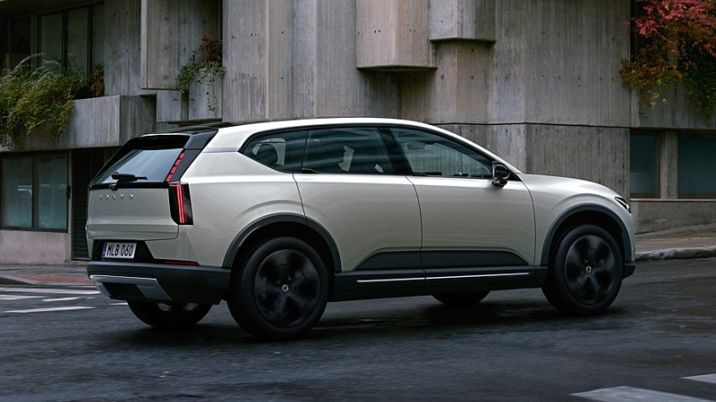 Volvo EX60: без дверных ручек, до 810 км на одной зарядке, сразу есть версия Cross Country