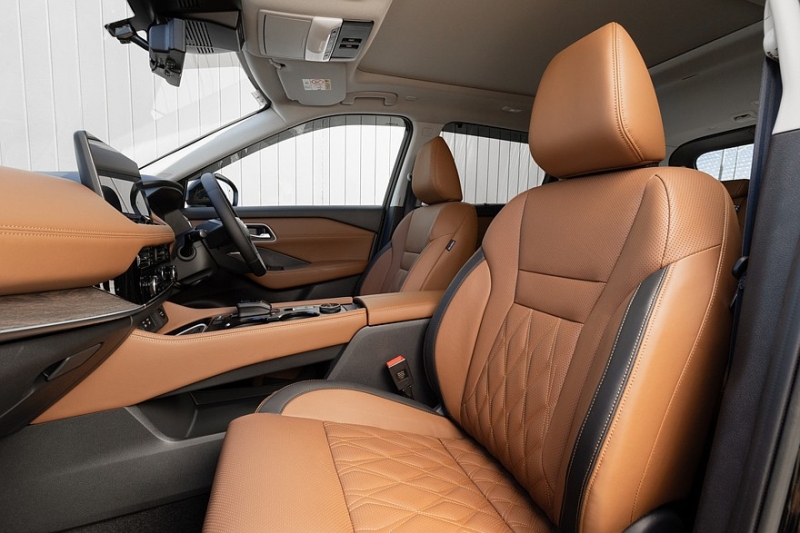 Ещё один обновлённый Nissan X-Trail: без спецверсий, зато моторная гамма – шире