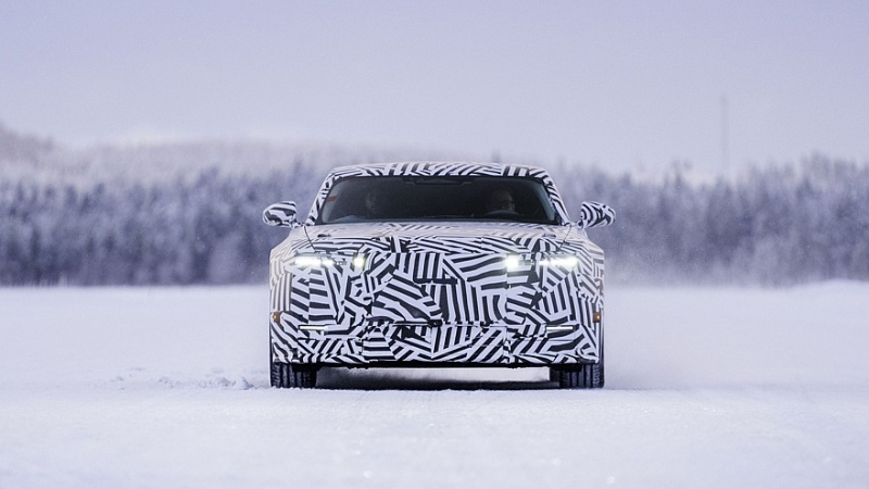 Jaguar GT готовится к премьере: прототип новинки показался в ходе зимних испытаний