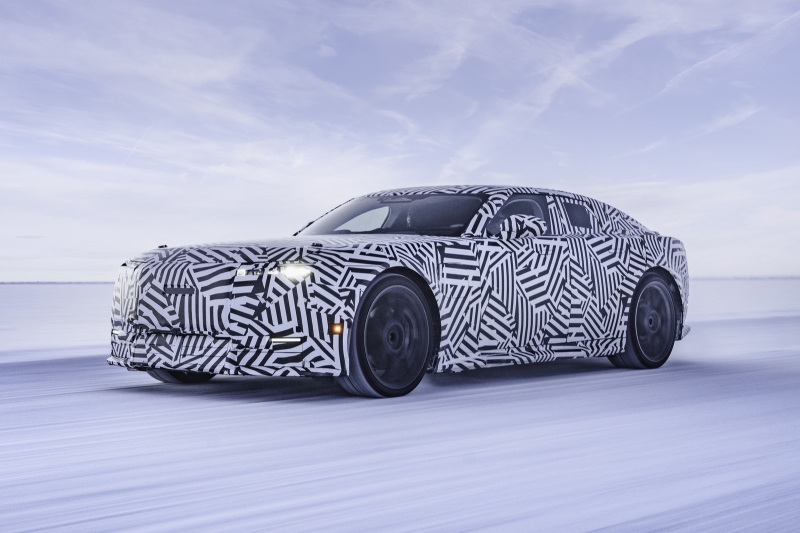 Jaguar GT готовится к премьере: прототип новинки показался в ходе зимних испытаний