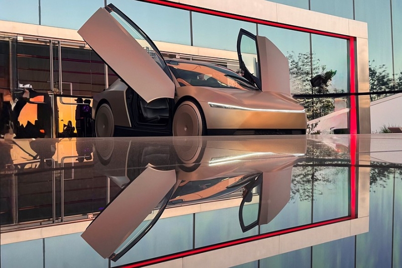 Нет пути назад: Tesla собрала первый беспилотный Cybercab на заводе в Техасе