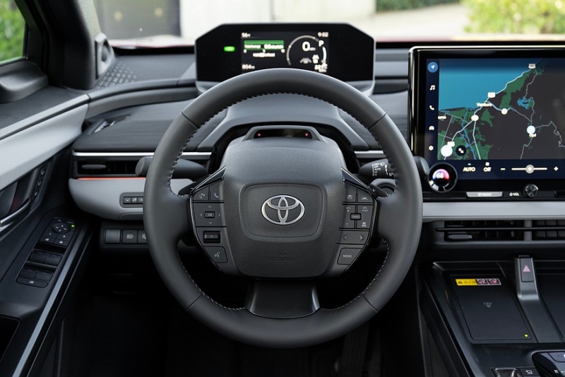 Полноприводный кроссовер Toyota C-HR: дешевле брата Subaru Uncharted в аналогичных версиях