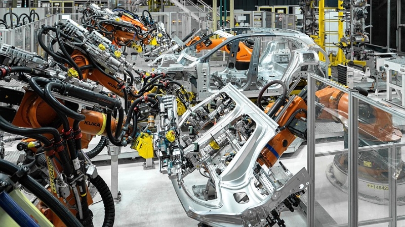 Сделано в Словакии: новый Porsche Cayenne Electric пошёл в производство