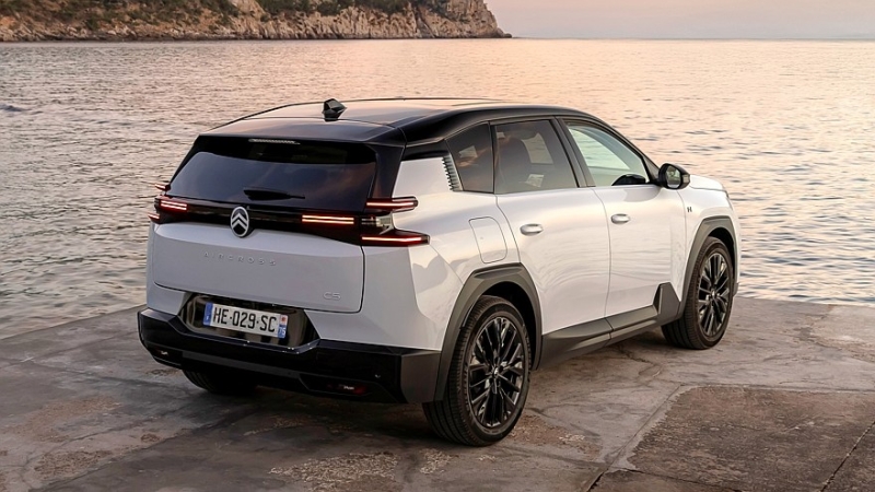 Апгрейд на бумаге: Citroen приписал plug-in гибридному C5 Aircross лишние 30 л.с.