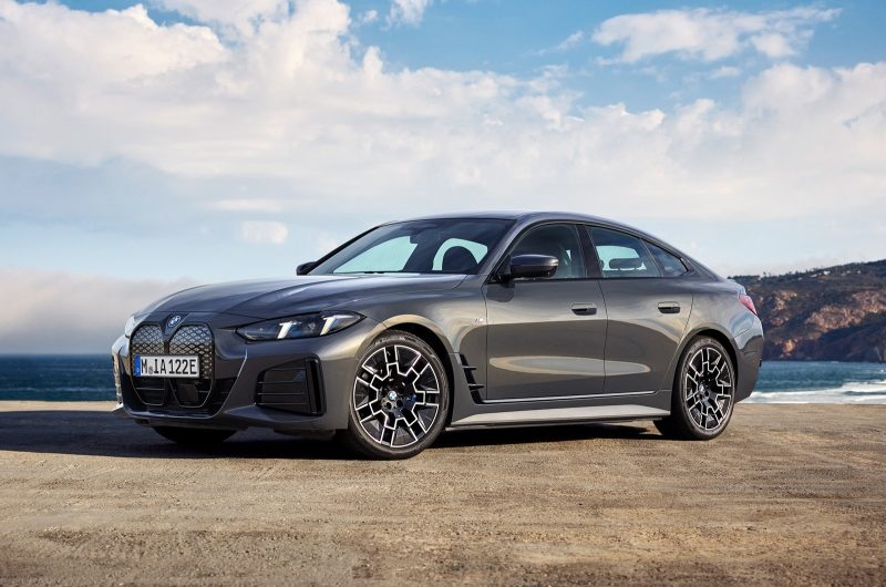 Баварцы могут отправить электрический лифтбек BMW i4 в отставку