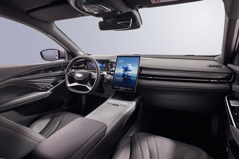 Бизнес-седан Geely Preface получил в России «придушенный» мотор: объявлены цены