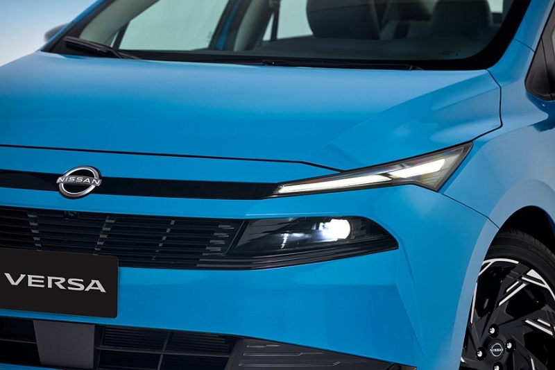 Бюджетный седан Nissan Versa, он же Almera и Sunny: новый имидж и старый мотор