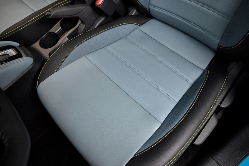 Бюджетный седан Nissan Versa, он же Almera и Sunny: новый имидж и старый мотор