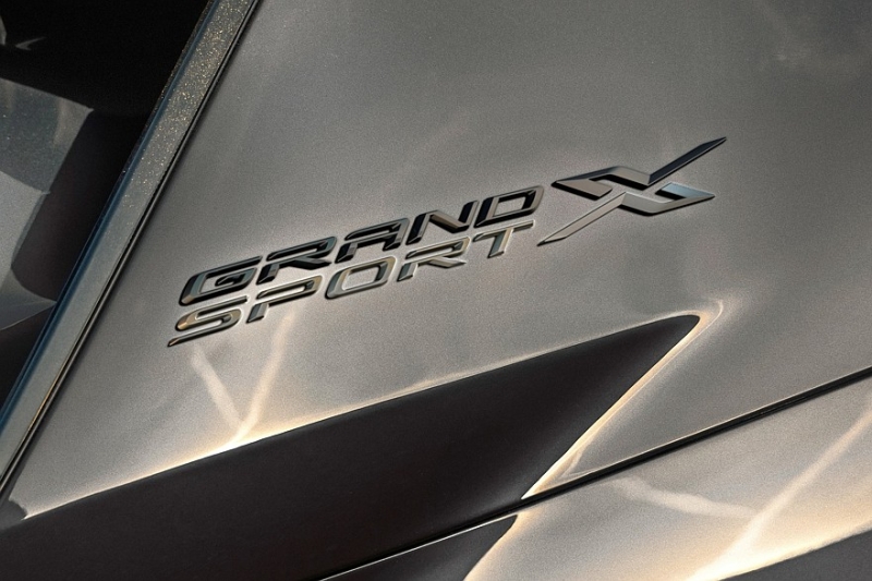 Chevrolet Corvette Grand Sport дебютировал с полным приводом и новым 6,7-литровым V8