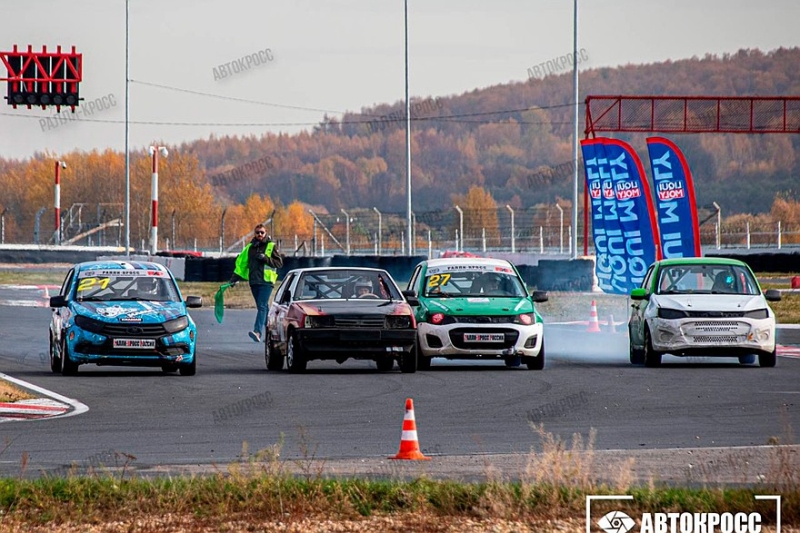 Яркое открытие сезона: ралли-кросс в Подмосковье