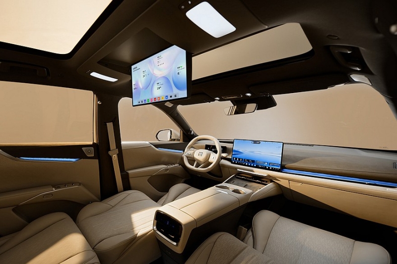 Кроссовер Buick Electra E7 показал свой интерьер в новом стиле