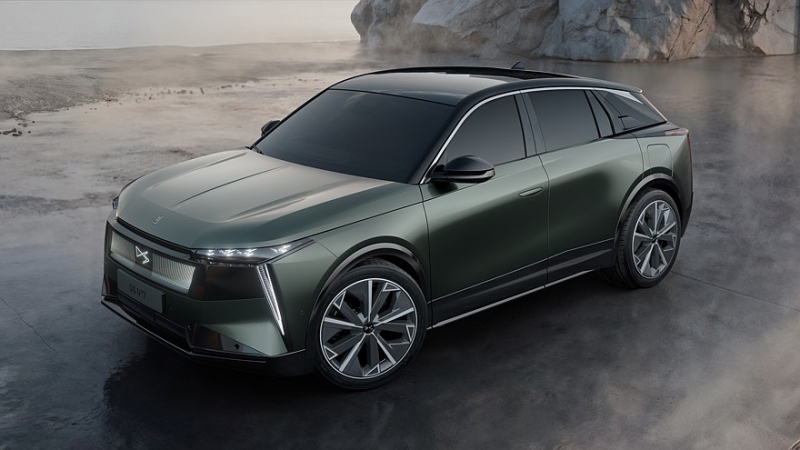 Кроссовер DS №7 пришёл на смену DS 7 и получил дизайн в актуальном фирменном стиле марки