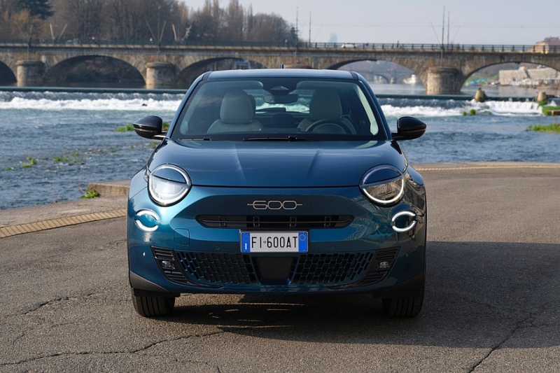 Кроссовер Fiat 600: теперь и чисто бензиновая версия с механикой