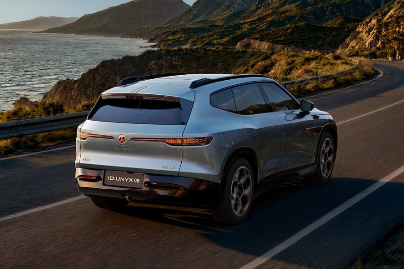 Кроссовер Volkswagen ID.Unyx 08 доступен к заказу: богатое оснащение, есть полный привод
