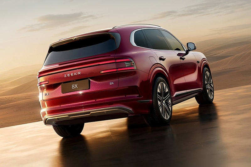 Кроссовер Zeekr 8X показал свой интерьер перед скорым стартом продаж