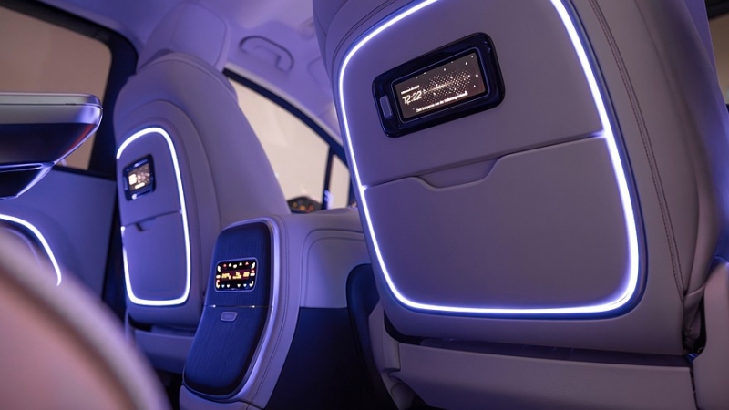 Mercedes-Benz VLE пришёл на смену минивэну V-класса: тяжёлый электролюкс для богатых