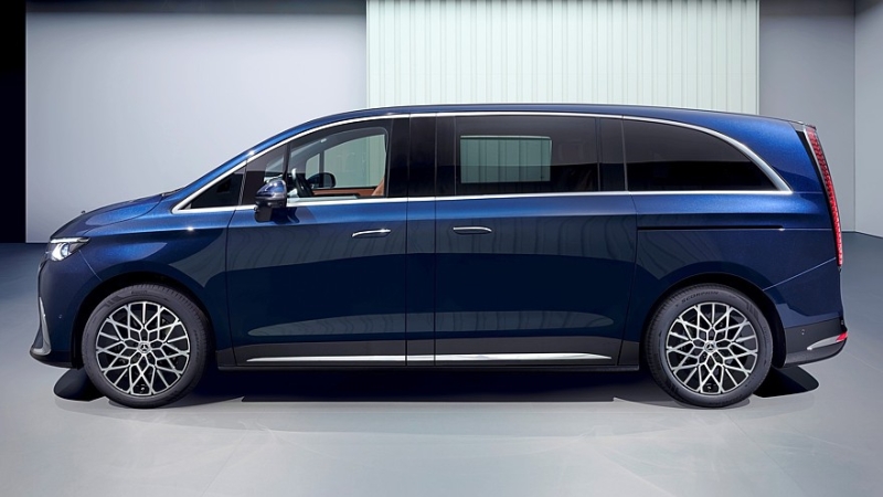 Mercedes-Benz VLE пришёл на смену минивэну V-класса: тяжёлый электролюкс для богатых