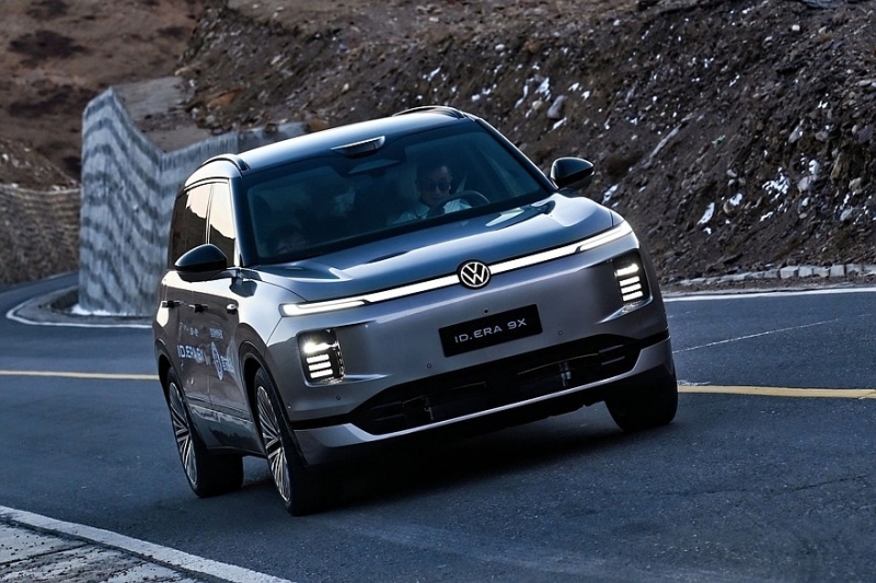 Новейший кроссовер Volkswagen ID.Era 9X стартует с полным приводом