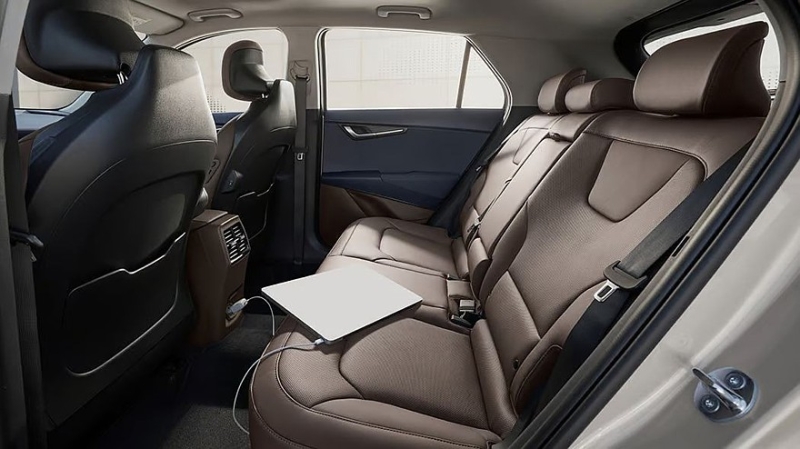 Обновлённый кроссовер Kia Niro: информация о технике и цены