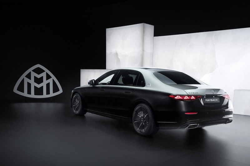 Обновлённый Mercedes-Maybach S-Class: в Европе без V12, решётка крупнее, подсветка богаче