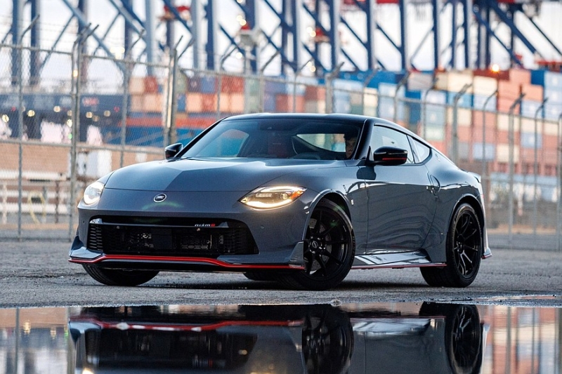 Обновлённый Nissan Z: ретро-передок в «базе», версия Nismo с МКП и тормозами от GT-R