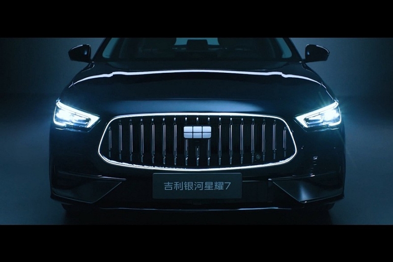 Полноприводный седан Geely Galaxy Starshine 7: новые фото и подробности