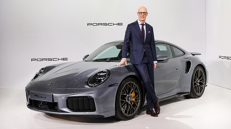 Porsche фиксирует падение прибыли и раздумывает о новом флагманском суперкаре