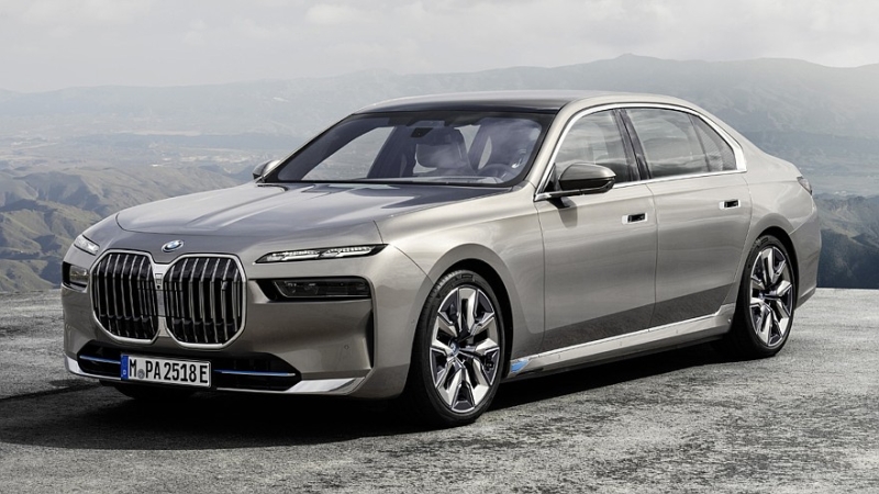Рестайлинг BMW 7 серии: новые изображения