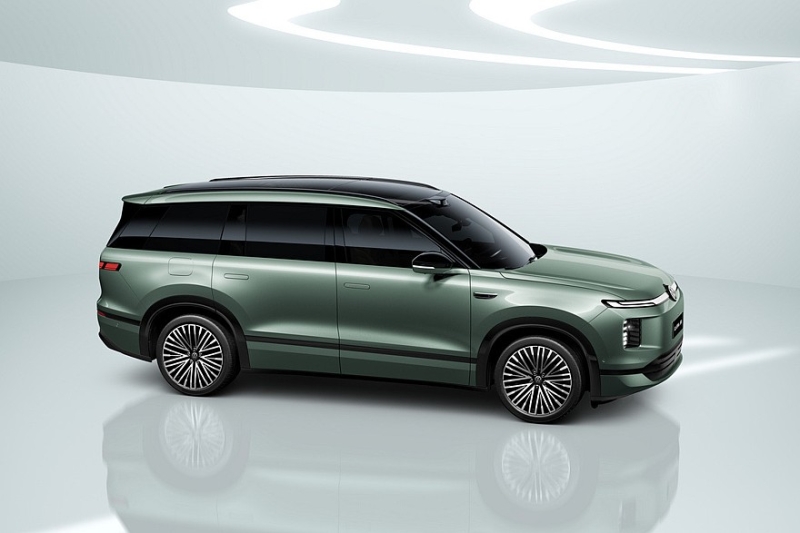 Серийный кроссовер Volkswagen ID.Era 9X: полноценные изображения салона